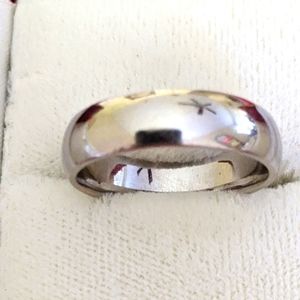 HALLMARK 18K SOLID WHITE 🤍 GOLD MAN'S WEDDING BAND